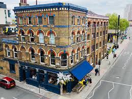 Sunday walk with Paul Clapham Junction to the to The Rose Pub Vauxhall